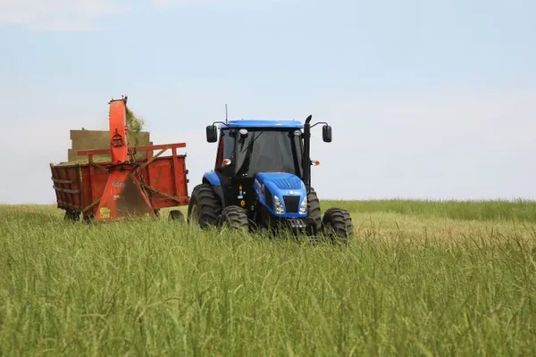 CAMPO: Seguro rural e trator solidário levam apoio e eficiência ao campo