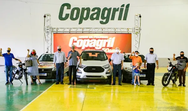 COPAGRIL: Entregues cinco veículos sorteados na campanha de 50 anos