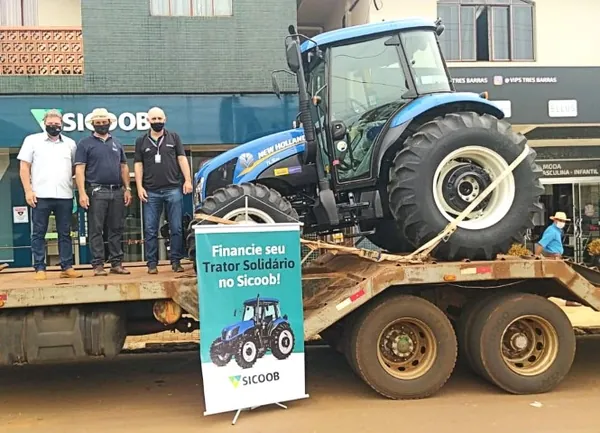 SICOOB CREDICAPITAL: Cooperativa realiza primeira entrega do Programa Trator Solidário