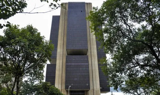 SELIC: Copom aumenta taxa básica de juros para 9,25% ao ano