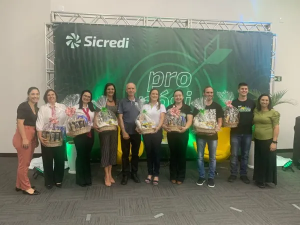 SICREDI FRONTEIRAS: Evento marca encerramento das atividades anuais do Comitê Jovem e Comitê Mulher