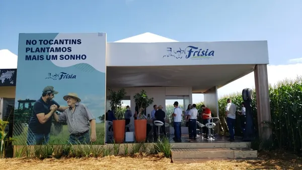 FRÍSIA: A convite da cooperativa, comitiva com autoridades do Tocantins participa do Show Tecnológico de Verão