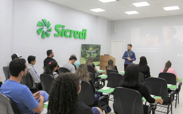 SICREDI PROGRESSO: Bolsas de curso profissionalizante em cooperativismo de crédito são ofertadas para jovens