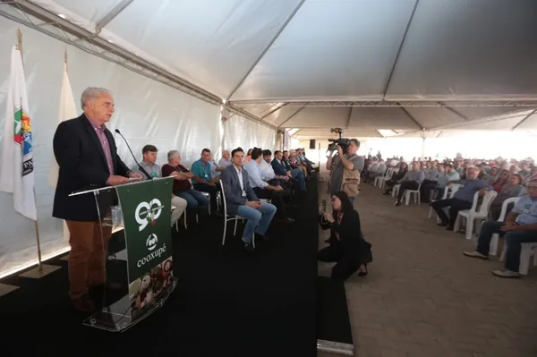 AGRICULTURA: Cooperativismo garante dignidade e respeito a pequenos agricultores, diz ministro