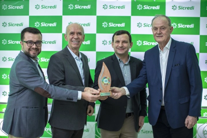 sicredi fronteiras 05 10 2022