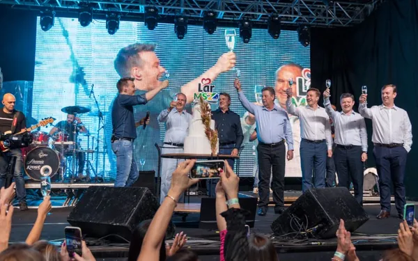 LAR: Cooperativa celebra 20 anos no MS com show de Michel Teló e entrega de mais de R$ 1 milhão em prêmios