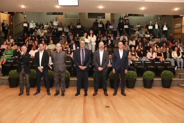 SELO CLIMA PARANÁ: Paraná entrega 83 certificados a empresas e companhias que cumprem papel ambiental; cooperativas estão entre as premiadas