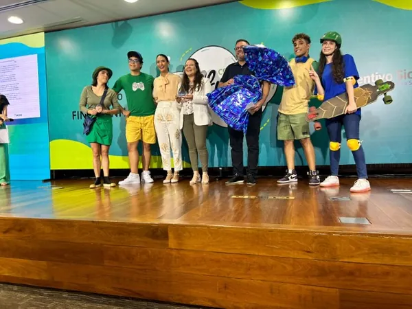 SICOOB UNICOOB: Ganhadoras recebem prêmio do Concurso Cultural 2022 promovido pelo Instituto Sicoob