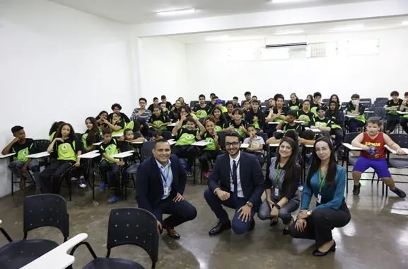 SICREDI DEXIS: Cooperativa leva educação financeira para alunos do Lins de Vasconcellos