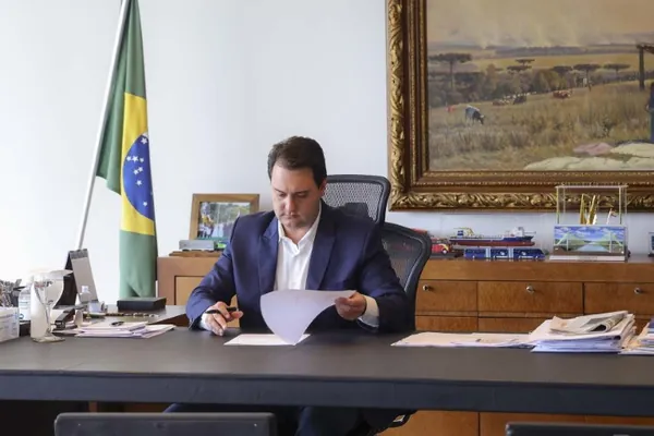 EXECUTIVO ESTADUAL: Governador anuncia recondução dos diretores da Ferroeste, Invest, Fomento e BRDE