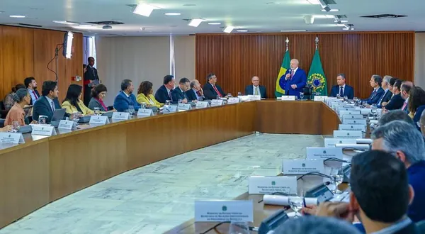 MAPA: Em primeira reunião ministerial, Fávaro destaca responsabilidade na produção de alimentos com sustentabilidade
