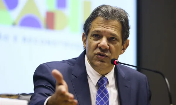 FAZENDA: Haddad anuncia pacote de R$ 242,7 bi para superávit primário em 2023