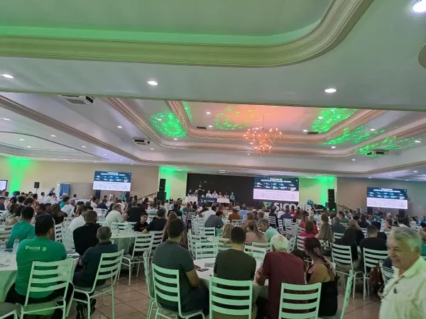 SICOOB CREDICAPITAL: Cooperados participam de reunião preparatória para a Assembleia Geral, em Cascavel