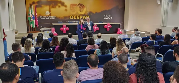 8 DE MARÇO: A secretária da Mulher, Leandre Dal Ponte, prestigia evento de celebração do Dia da Mulher no Sistema Ocepar