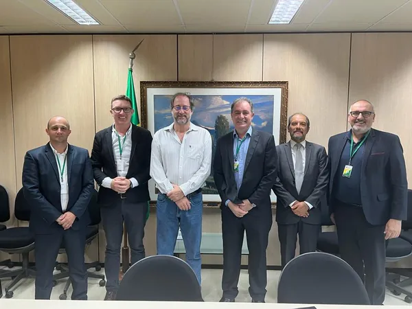 CRESOL: Cooperativa participa de agendas em Brasília