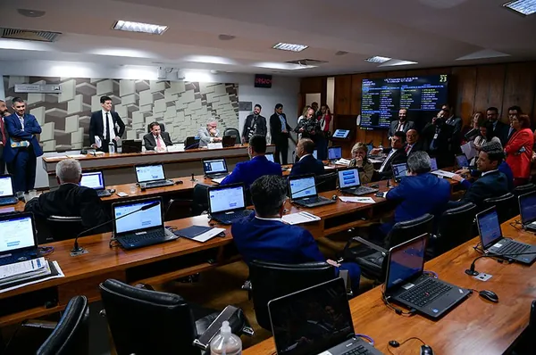 LEGISLATIVO: CAE aprova projeto que simplifica pagamento de tributos pelo contribuinte