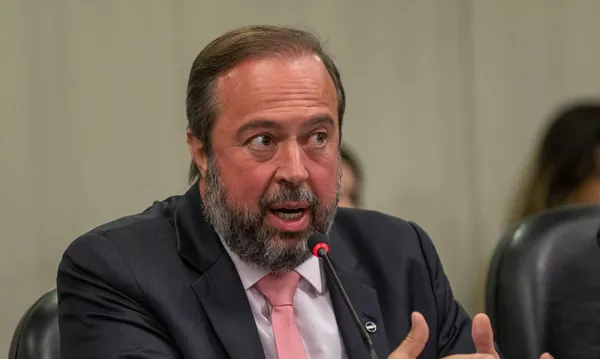 ECONOMIA: Governo vai propor nova política de preços para a Petrobras