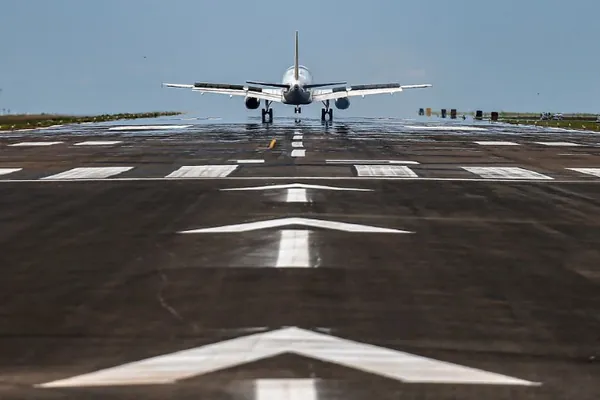 INFRAESTRUTURA: Aeroportos do Paraná têm maior crescimento do país em 2022, mostra boletim turístico