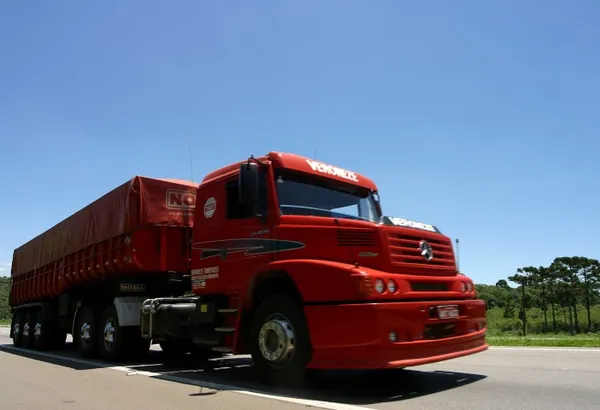 DESONERAÇÃO: Governo reduz em 56% preço de taxa de verificação obrigatória para transporte de carga e de passageiros