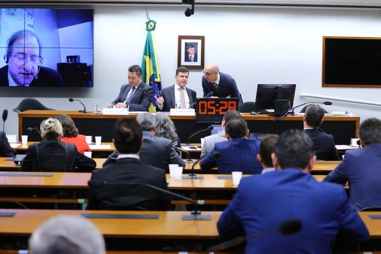 legislativo 18 05 2023