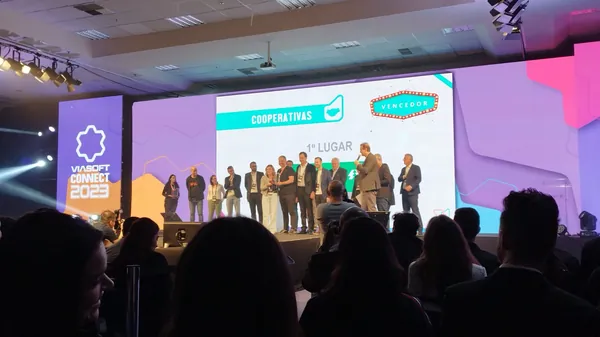 VIASOFT CONNECT 2023: Unimed Cascavel, Lar e Agrária foram as vencedoras do Prêmio Empresa Inovadora, na categoria cooperativas