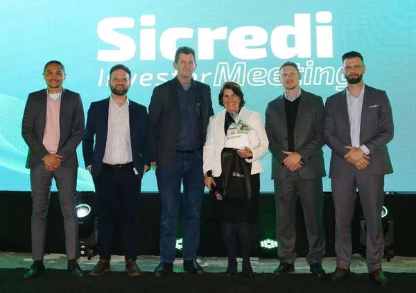 CRÉDITO: Sicredi traz perspectivas e tendências econômicas durante evento, em Pato Branco
