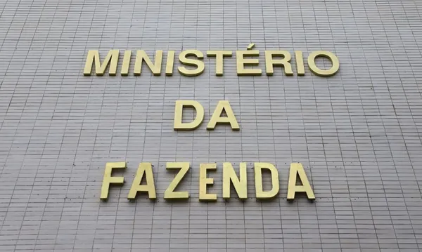 ECONOMIA: Fazenda elevará projeção de crescimento do PIB para 2,5% a 3%