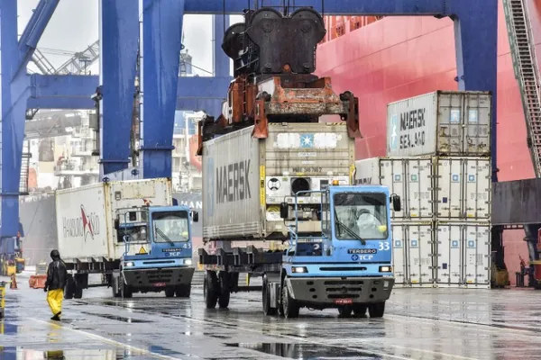 COMÉRCIO EXTERIOR: Paraná bate recorde de exportações em um primeiro semestre: US$ 12,1 bilhões
