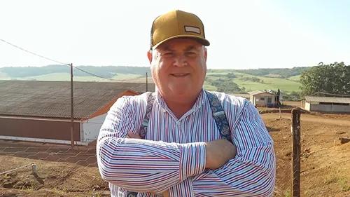  AGRO: Dia da Avicultura: Cocari comemora cooperado com maior IEP do Brasil na integração com a Aurora