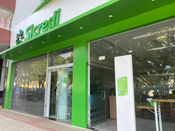 CRÉDITO: Sicredi se consolida como a maior rede de atendimento no Paraná 