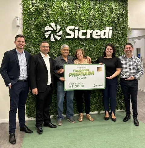 CRÉDITO: Sicredi Vale do Piquiri Abcd PR/SP entrega prêmio da Promoção Poupança Premiada a associado de São Caetano do Sul (SP)