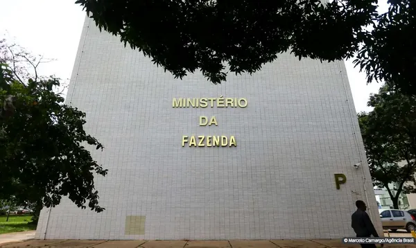 ECONOMIA: Projeto da LDO mantém meta de déficit zero para 2025
