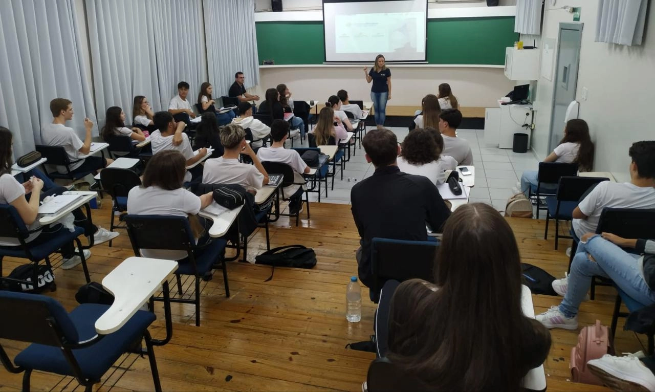 1educacao 19 04 2024