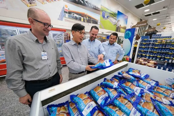 AGRO: Embaixador da Coreia do Sul visita indústrias da C.Vale