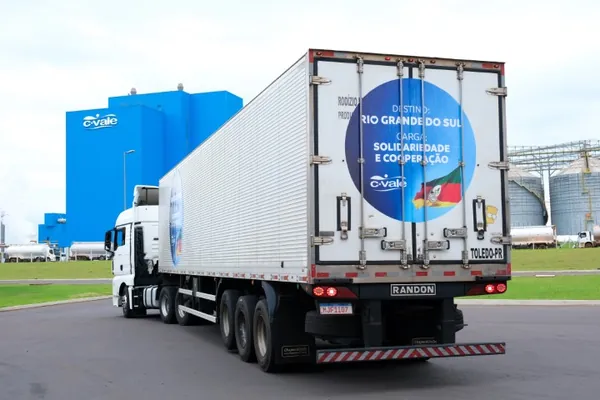 SOLIDARIEDADE: C.Vale envia carretas com donativos ao RS