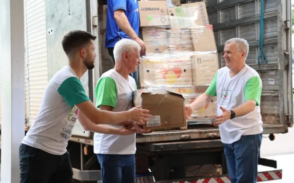 SOLIDARIEDADE: Sicredi Progresso PR/SP envia 14 toneladas de produtos de limpeza para o RS