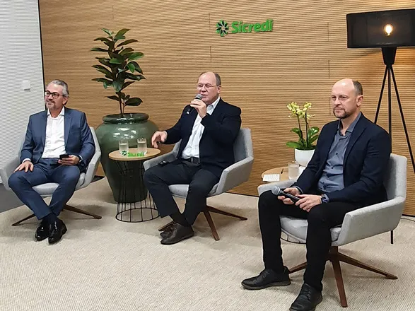 Sicredi Vale do Piquiri Abcd PR/SP presta contas do primeiro semestre do ano