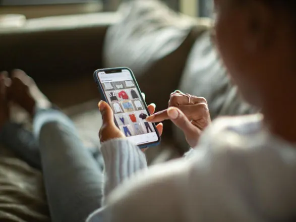 E-commerce no Brasil cresce 4% e alcança R$ 196 bi em 2023