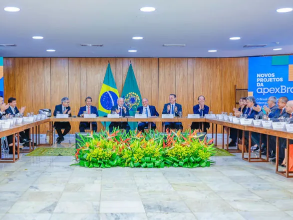 Governo Federal firma convênios para impulsionar exportações do agro brasileiro