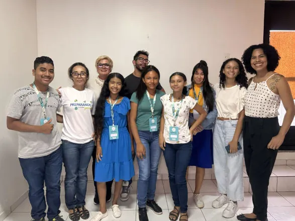 1ª cooperativa mirim quilombola do Sicoob Coimppa participa de curso sobre redes sociais em Belém