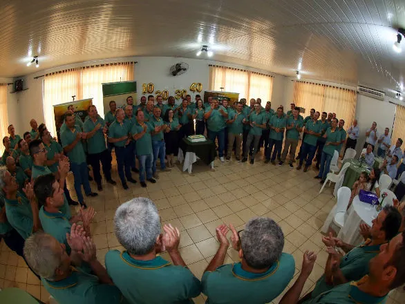 Diretoria da Coamo inicia homenagens do Programa Tempo de Casa