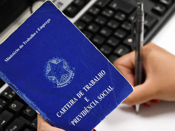 Força de trabalho brasileira atinge 109,4 milhões de pessoas e população ocupada chega a 101,8 milhões
