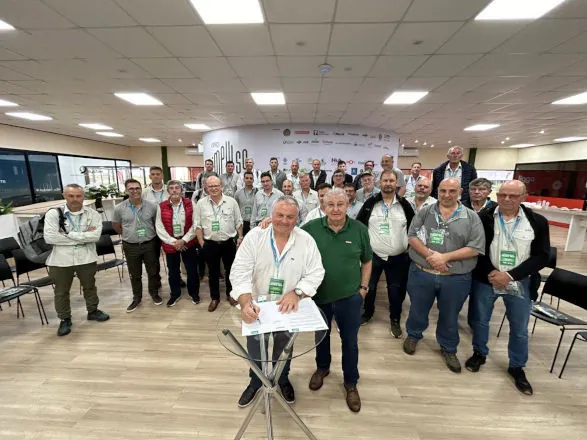 Coopavel e entidade argentina do agro firmam acordo de colaboração