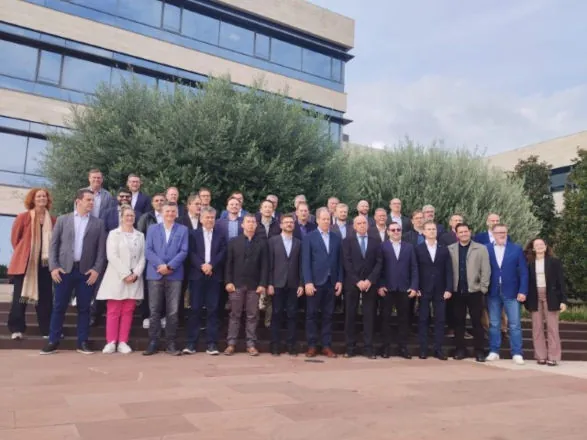 Visita à cooperativa espanhola integra programa de formação de executivos 