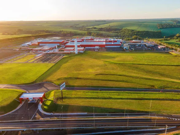 BRDE firma no Paraná primeiro contrato com recursos de Letras de Crédito do Agronegócio com a Frimesa