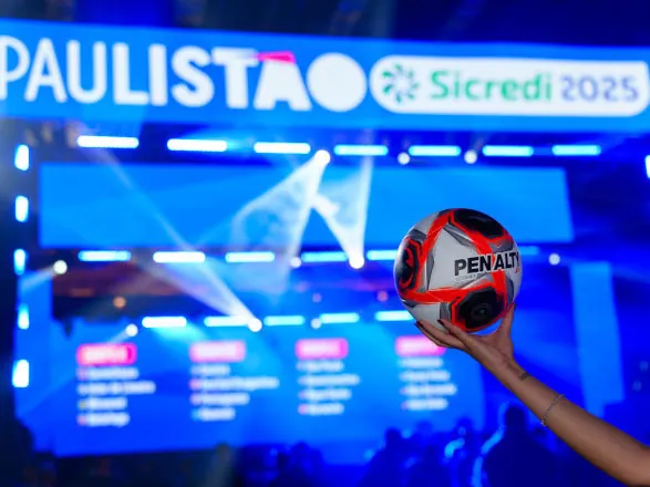 Sicredi segue como patrocinador do Paulistão 2025, fortalecendo futebol masculino e feminino