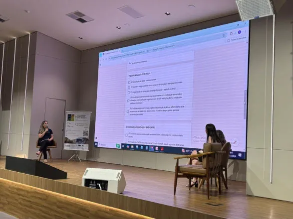 Sicredi Vale do Piquiri Abcd PR/SP sedia 1ª Conferência Intermunicipal de Meio Ambiente