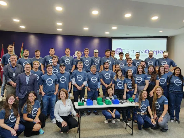 No Sistema Ocepar, jovens da Integrada apresentam soluções inovadoras do Programa Connect