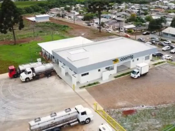 Presidente do Sistema Ocepar prestigia inauguração do laticínio da Cooperativa Coamig