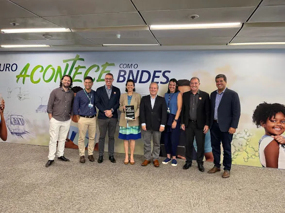Cresol e BNDES celebram 25 anos acreditando no potencial dos brasileiros